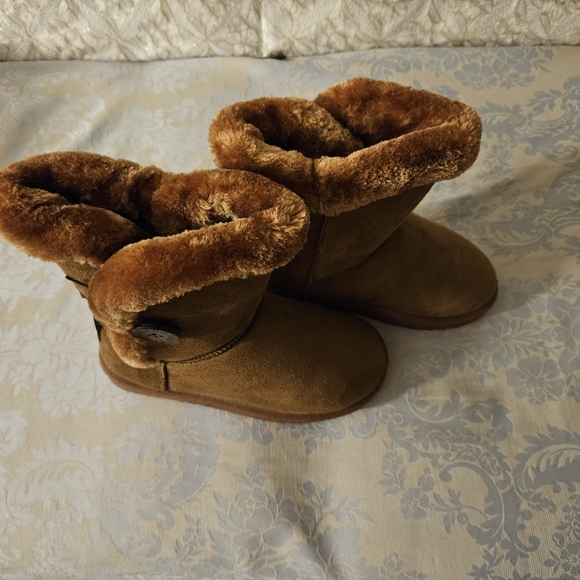 Boots - Picture 2 of 2